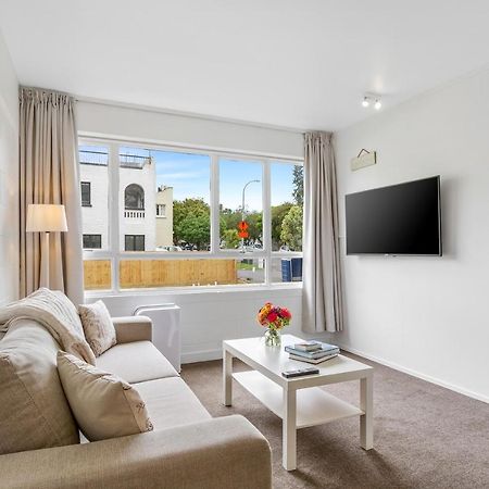 One Bedroom Apartment, Heart Of Newmarket Auckland Bagian luar foto