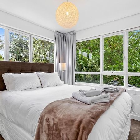 One Bedroom Apartment, Heart Of Newmarket Auckland Bagian luar foto