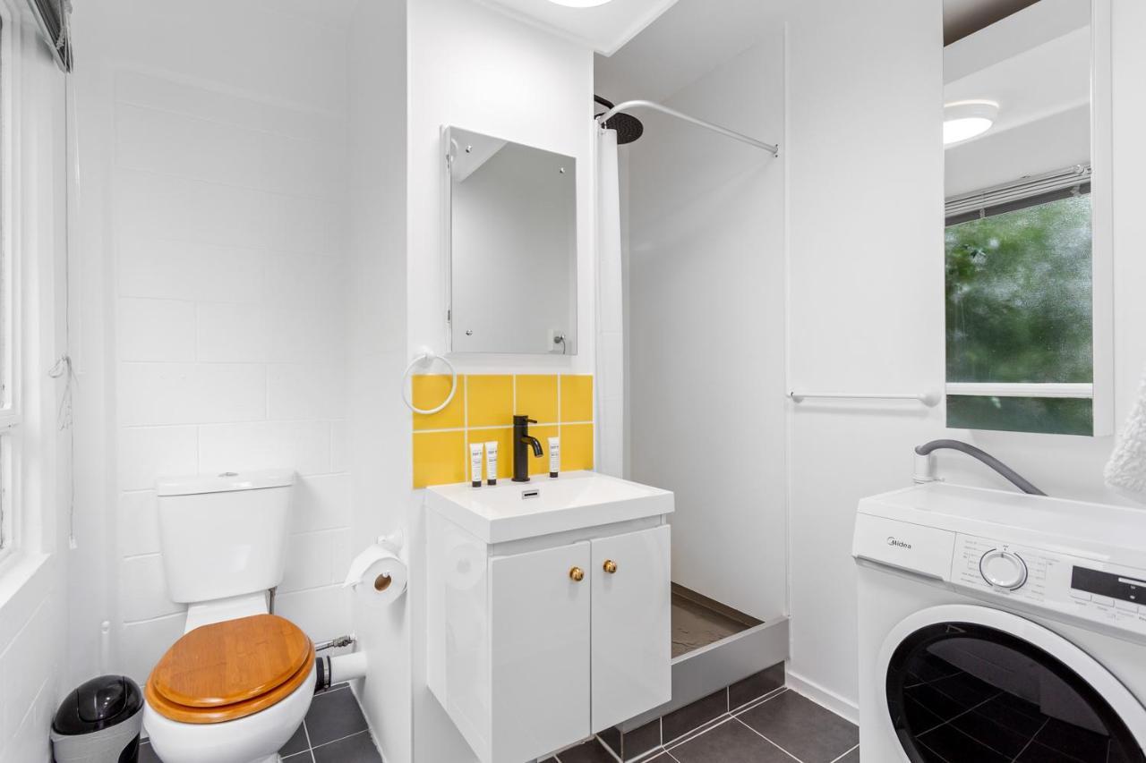 One Bedroom Apartment, Heart Of Newmarket Auckland Bagian luar foto