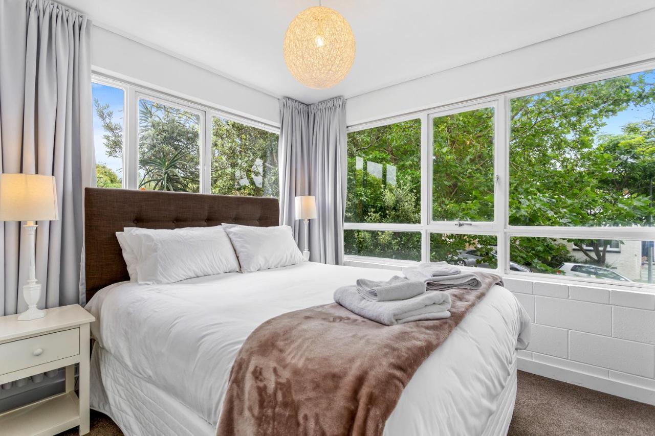 One Bedroom Apartment, Heart Of Newmarket Auckland Bagian luar foto